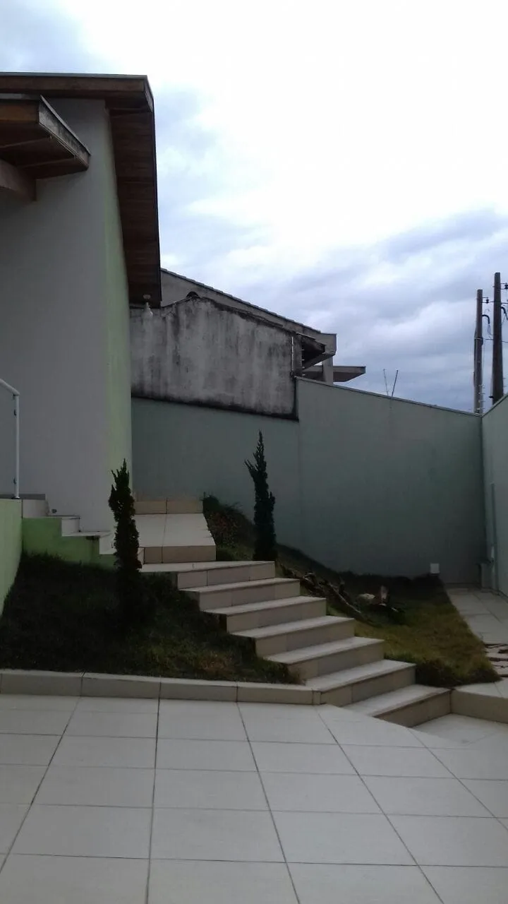 Foto do imóvel Casa à venda 3 Quartos, 3 Suites, 2 Vagas, 744.44M², Portal das Colinas, Guaratinguetá - SP