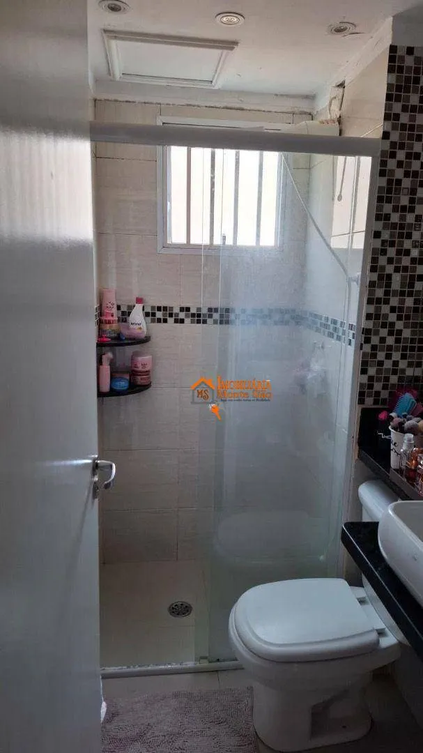 Imagem Apartamento com 2 dormitórios à venda, 43 m² por R$ 250.000,00 - Água Chata - Guarulhos/SP
