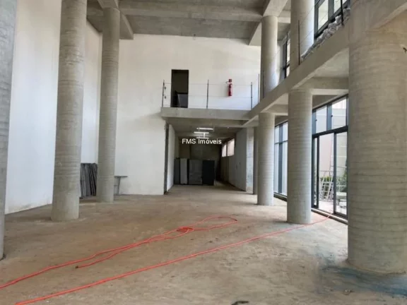 Imagem Espaço Comercial Impecável na Vila Ipojuca, São Paulo-SP: 1 Sala, 6 Banheiros, 20 Vagas de Garagem, 1.200m² de Área!
