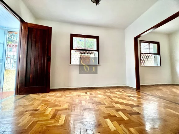 Imagem Casa para Venda em Teresópolis, Tijuca, 2 dormitórios, 1 banheiro, 1 vaga