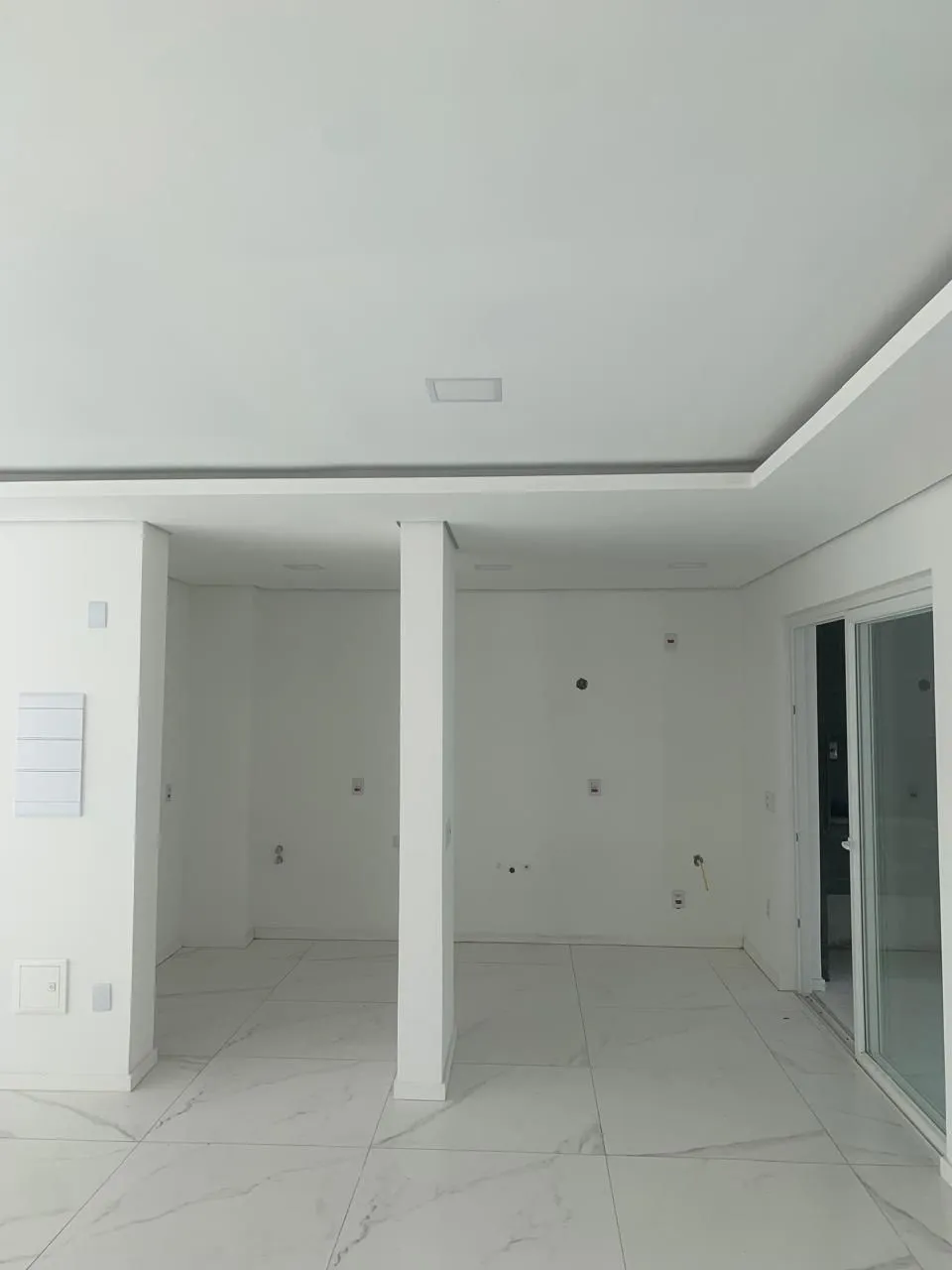 Imagem Casa com 3 dormitórios e suíte à Venda no Bairro Medianeira - Porto Alegre/RS