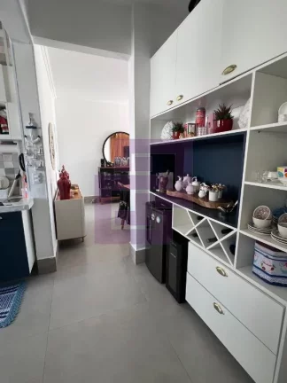 Imagem Apartamento Beira-Mar à Venda por R$ 748.000,00 – Vista para o Oceano na Praia das Pitangueiras, Guarujá