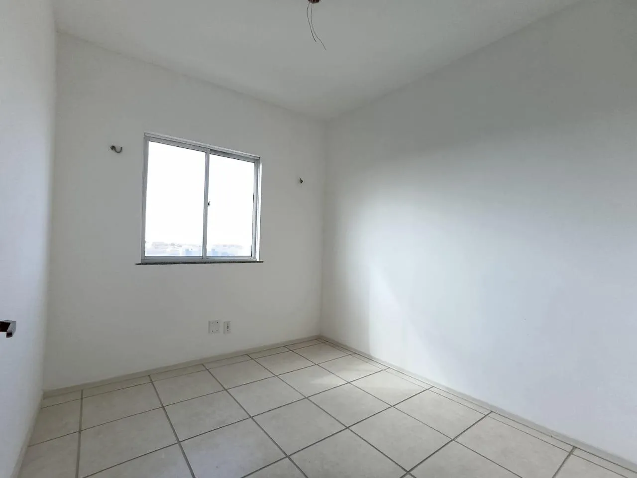 Imagem Apartamento para Venda em Fortaleza, Montese, 3 dormitórios, 1 suíte, 2 banheiros, 2 vagas