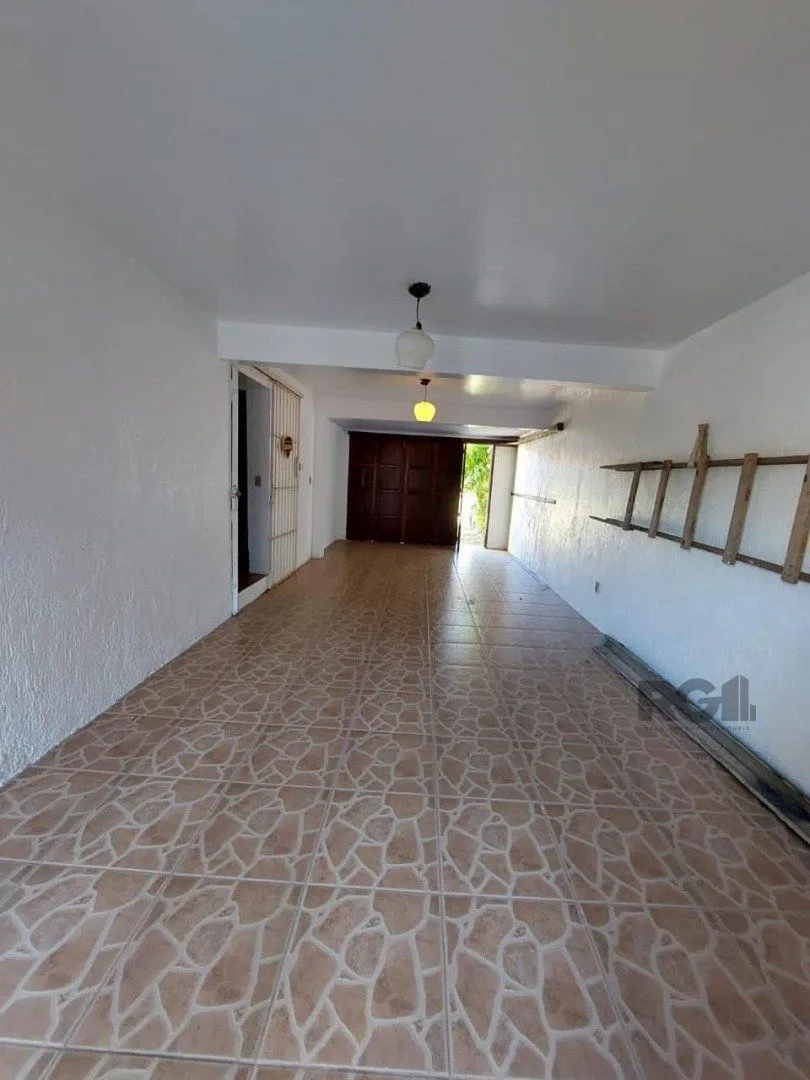 Imagem Casa a beira mar de Imbe na frente calçadão . Mobiliada , super bem conservada . Composta por 4 dormitórios sendo 1 suíte