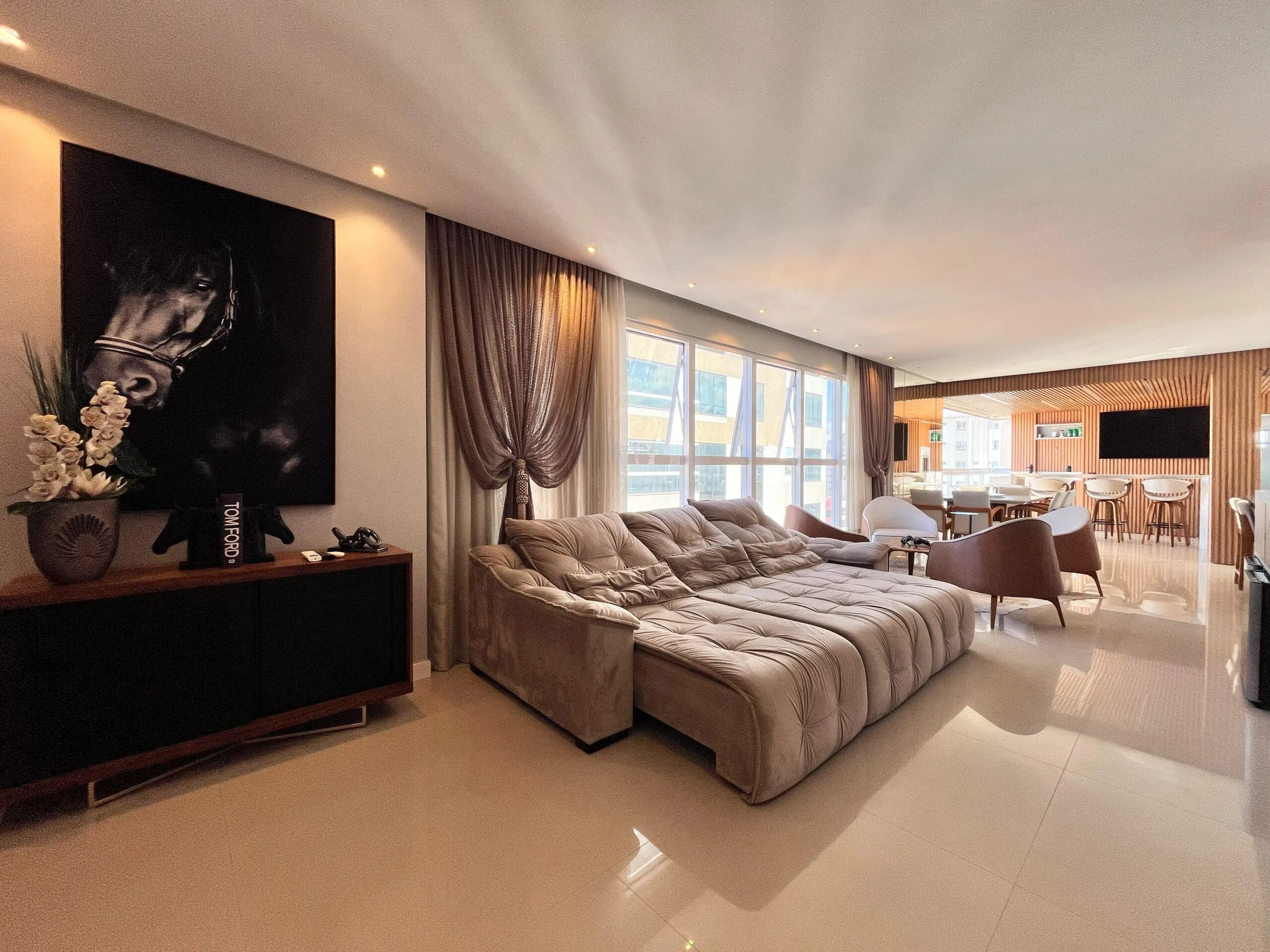 Imagem Apartamento com vista para o mar à venda com 148m2 por R$ 3.000.000,00