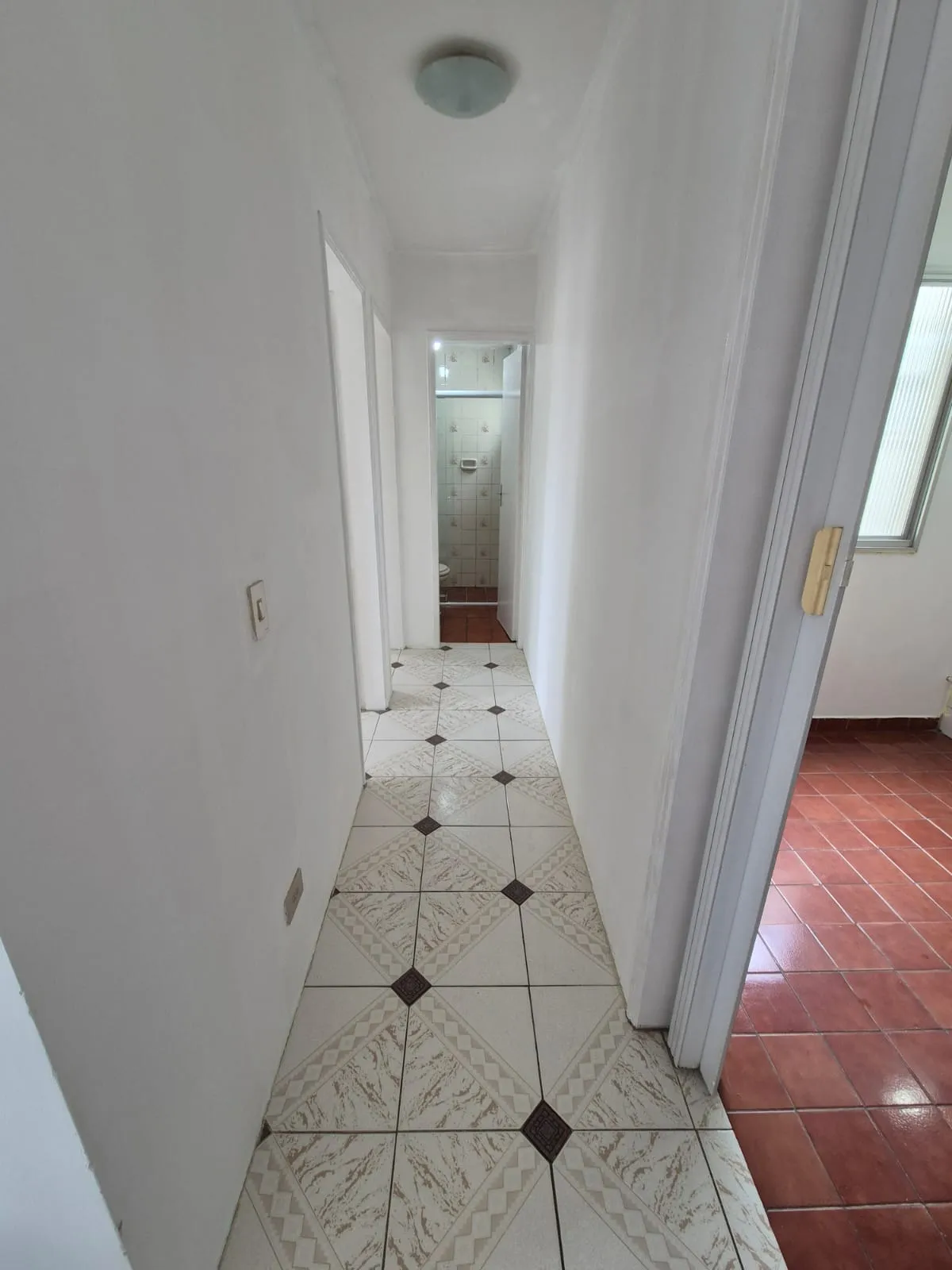 Imagem VENDO AMPLO APARTAMENTO DE 02 DORMITÓRIOS NO BAIRRO JARDIM ORLY!