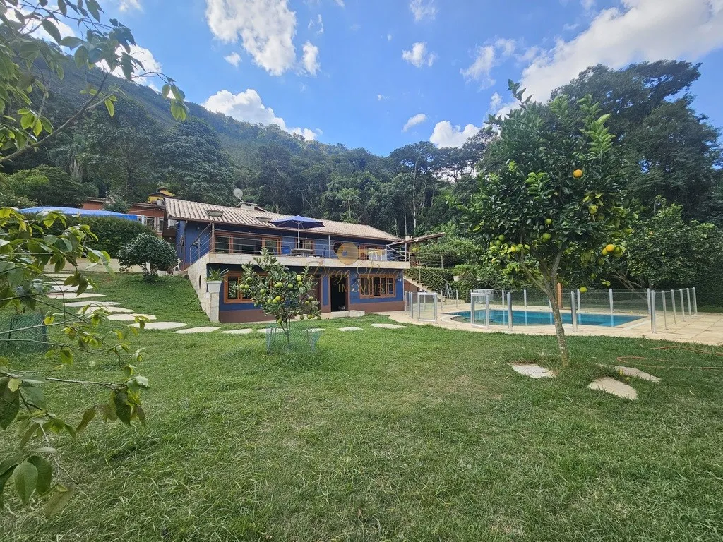 Imagem Casa em Condomínio para Venda em Teresópolis / RJ no bairro Cruzeiro