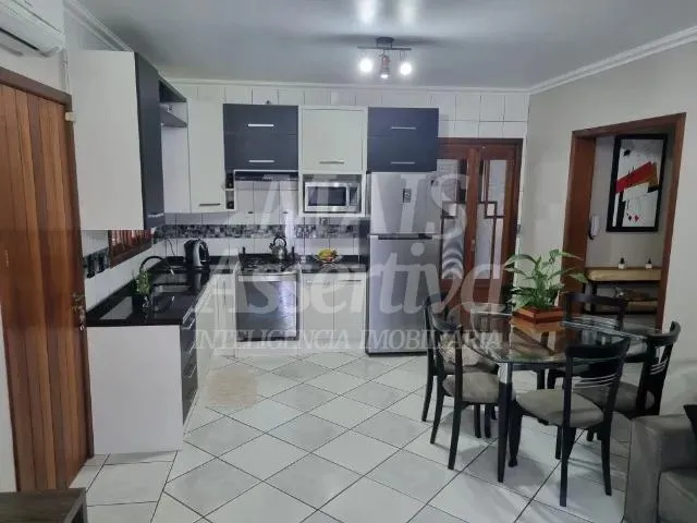 Imagem Excelente Sobrado à venda no bairro Nossa Sra. das Graças em Canoas - 2 Vagas