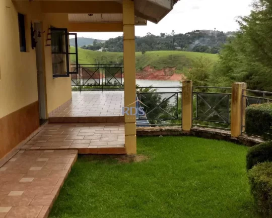 Imagem Vende casa de frente para represa de Igarata