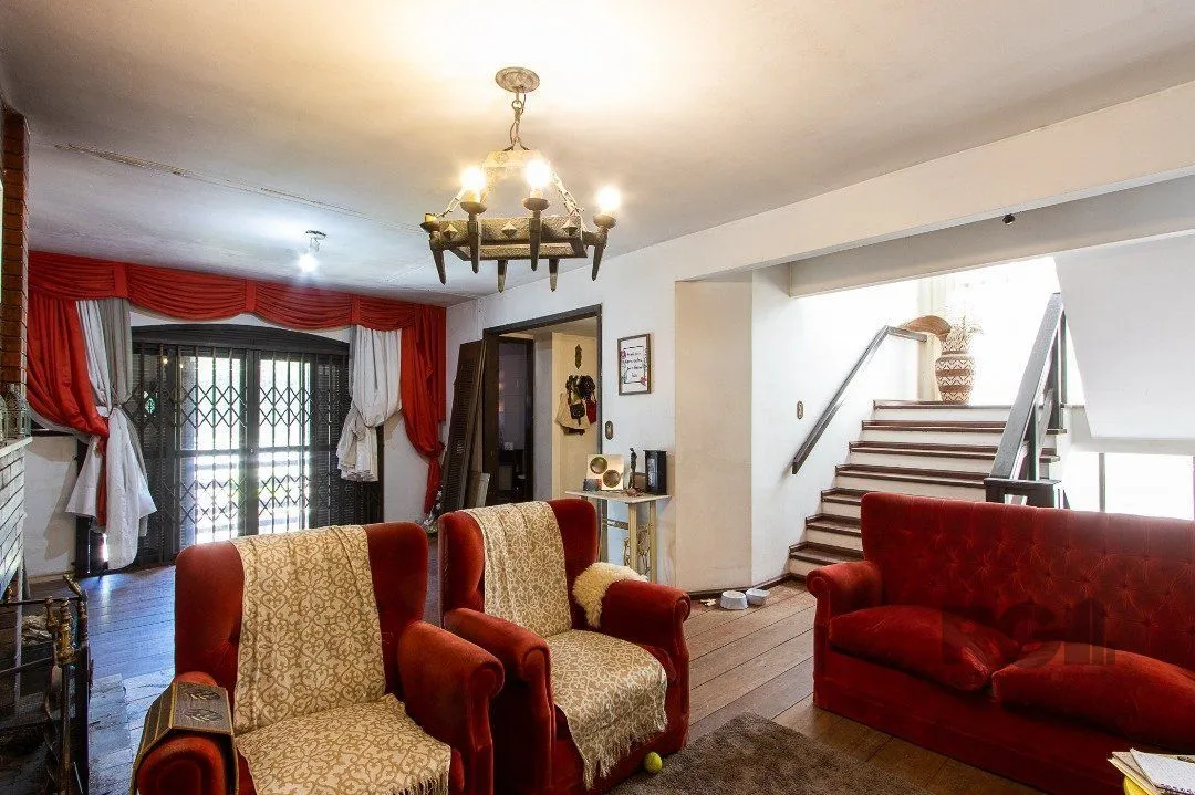 Imagem Casa para Venda - 572m², 5 dormitórios, sendo 1 suites, Cavalhada