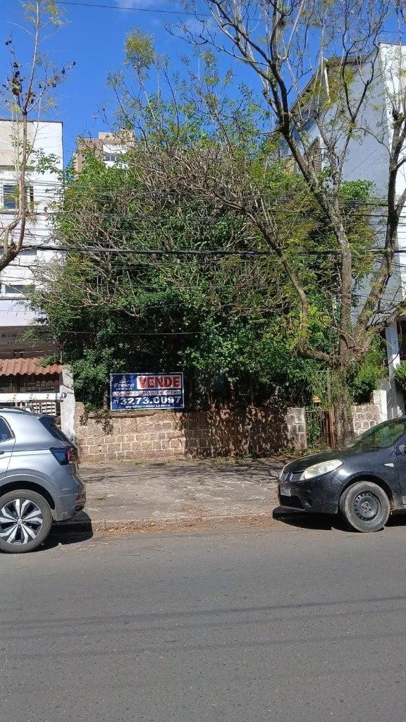 Imagem Terreno para Venda - 0m², 0 dormitórios, Petrópolis