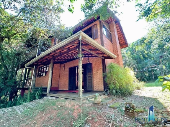 Imagem Casa para Venda em Balneário Camboriú, Praia do Estaleiro, 3 dormitórios, 1 suíte, 2 banheiros, 2 vagas