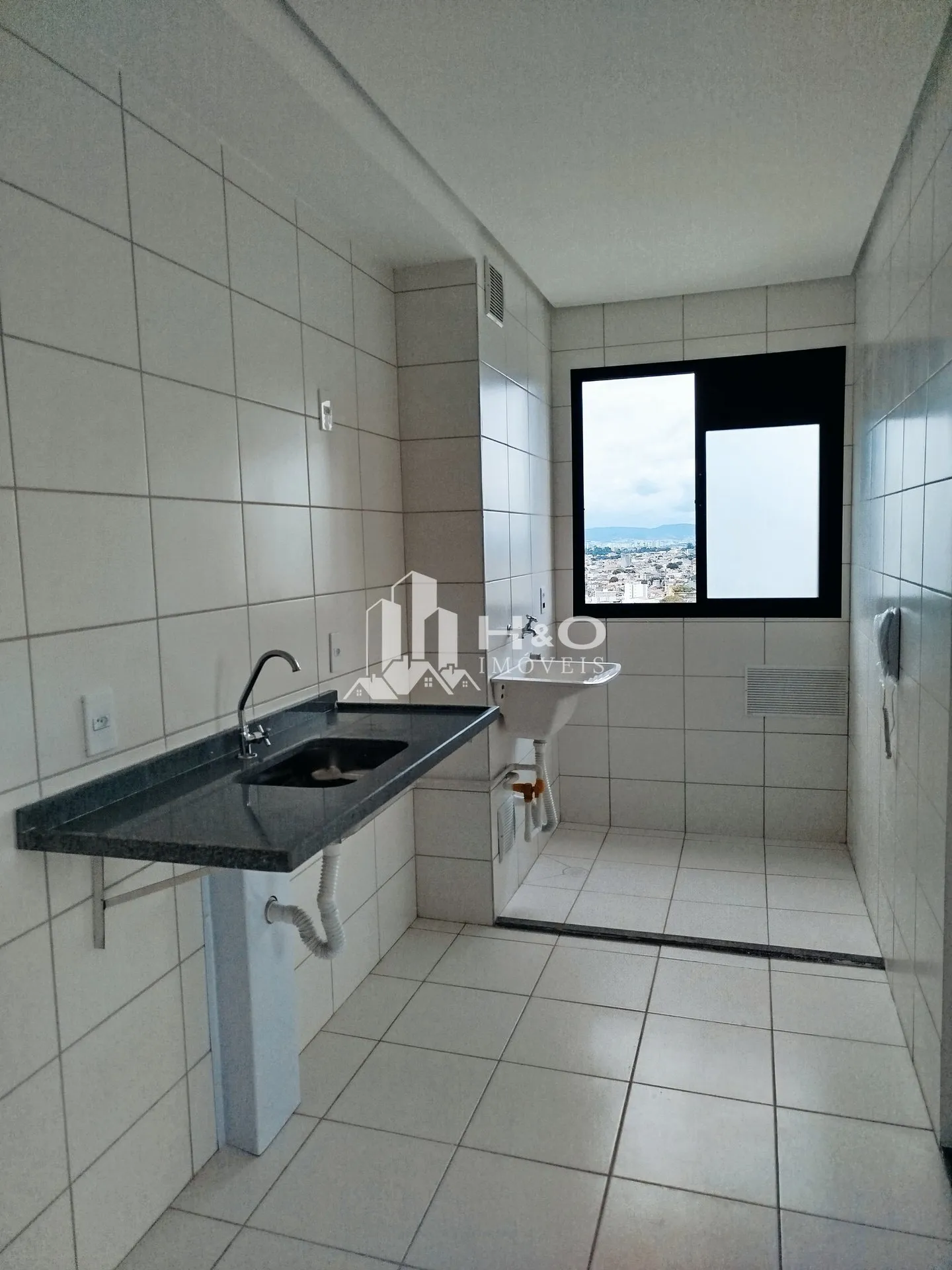 Imagem Oportunidade, Apartamento à venda no ARTUR ALVIM possui 40 metros quadrados com 2 quartos e uma vaga de garagem.