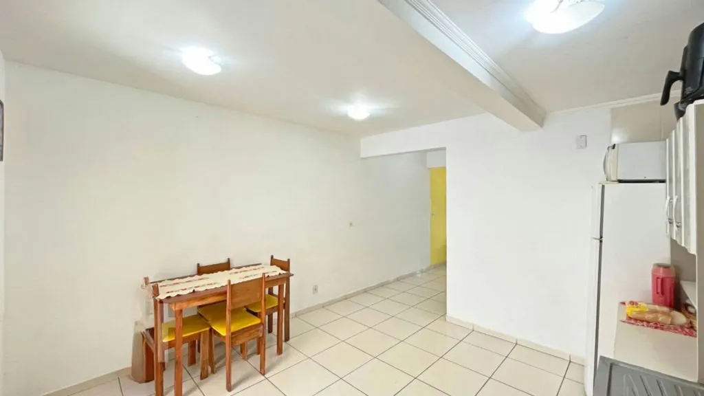 Imagem Casa de 2 dormitórios à venda Rua Heitor Kramer, Guarujá - Porto Alegre