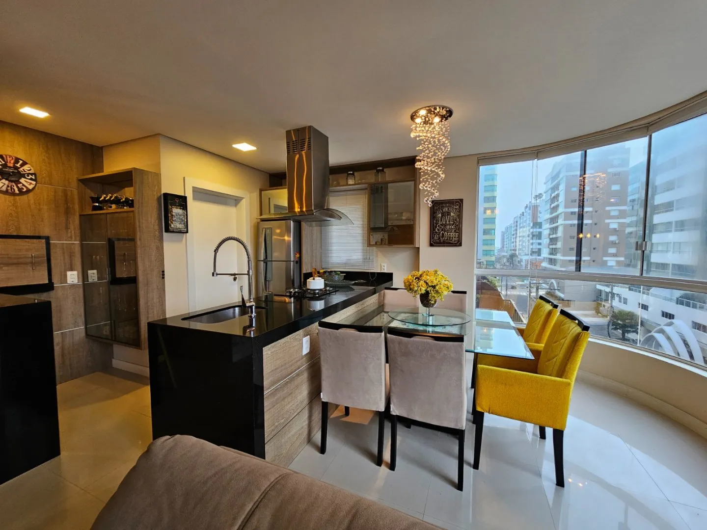 Apartamento Mobiliado, CAPAO DA CANOA - Suite e Piscina aquecida.