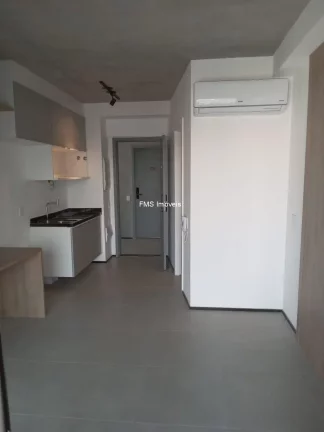 Imagem Apartamento para locação em São Paulo-SP, no bairro Cerqueira César: 1 quarto, 1 sala, 1 banheiro, 24m² de área.