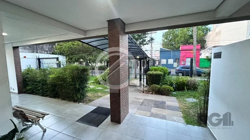Imagem Apartamento de um dormitório localizado no charmoso Bairro Menino Deus, apresenta-se semi-mobiliado...