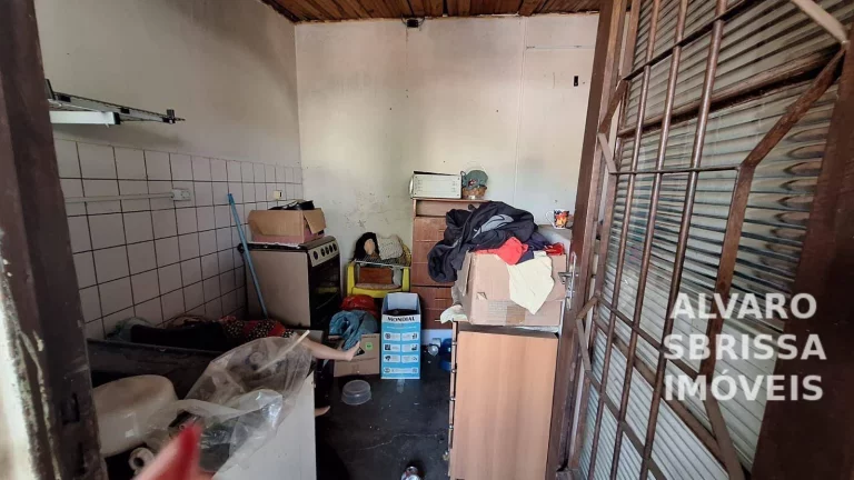 Imagem Oportunidade: Terreno com 2 Casas, Quintal e Espaço para Comércio à venda no Bairro São Judas Tadeu - Itu/SP