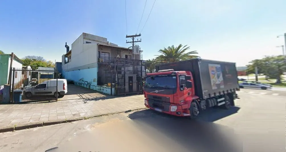Imagem Terreno comercial ou residencial 10 X 30 - Bairro Cavalhada