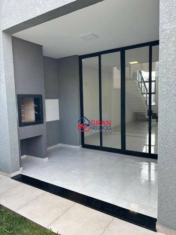 Imagem Casa de alto padrão no Condomínio, em São José dos Pinhais