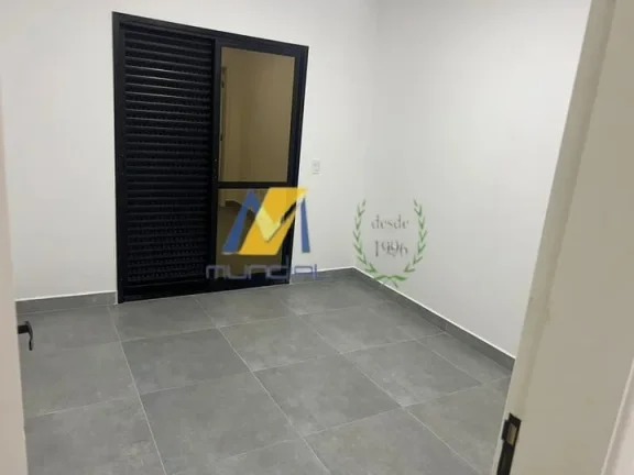 Imagem "Esse sobrado tá a 1 quarteirão do mar e tem até banco molhado na piscina!"