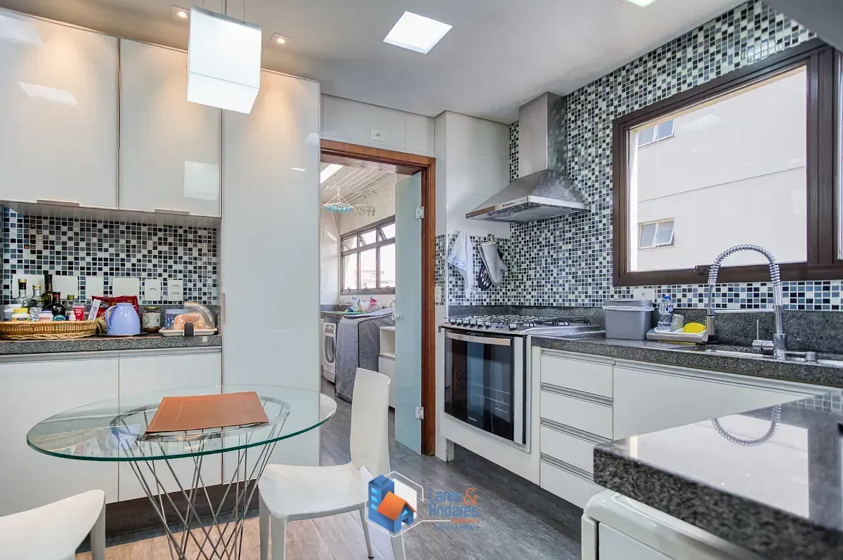 Imagem Apartamento para venda em Perdizes com 4 quartos, sendo 3 suítes, 192m²