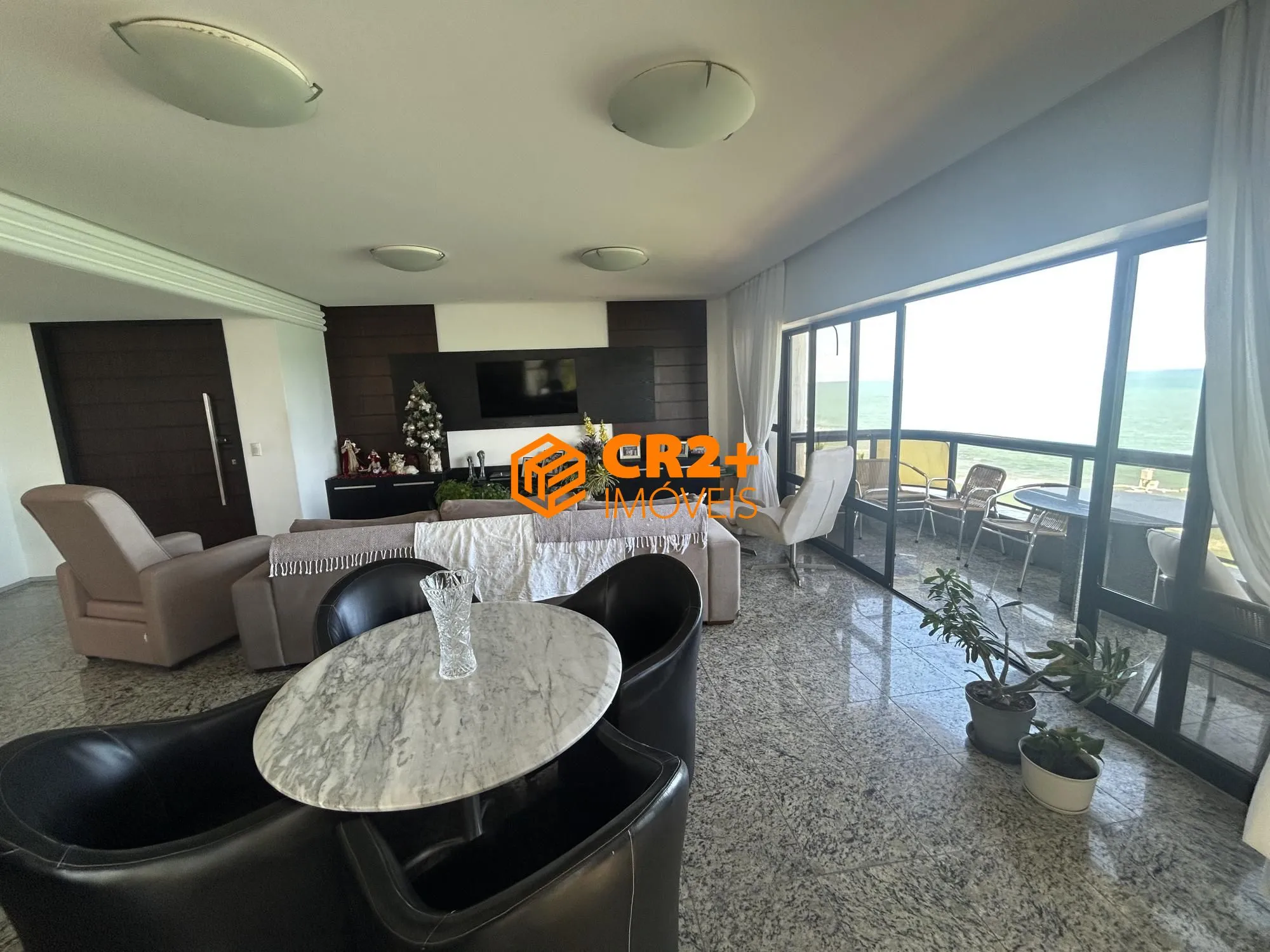Imagem Vendo apartamento de luxo na av Boa Viagem - 200m2 - 4 quartos sendo 2 suítes e