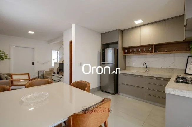 Imagem Sobrado com 3 dormitórios à venda, 116 m² por R$ 697.000,00 - Sítios Santa Luzia - Aparecida de Goiânia/GO