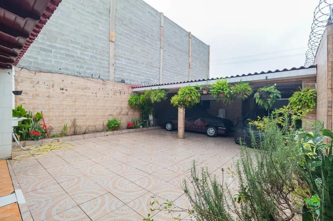 Imagem Casa com 2 dormitórios no bairro Sarandi, Porto Alegre