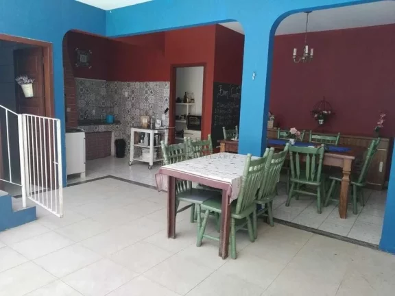 Imagem Casa com possibilidade de converter em pousada