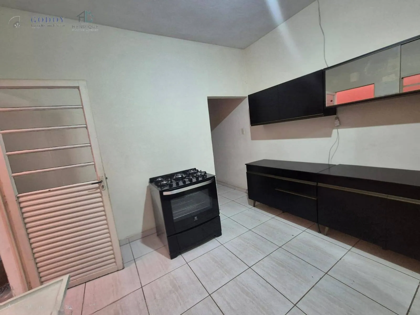 Imagem Casa com 2 Dormitórios e Garagem para 2 Carros