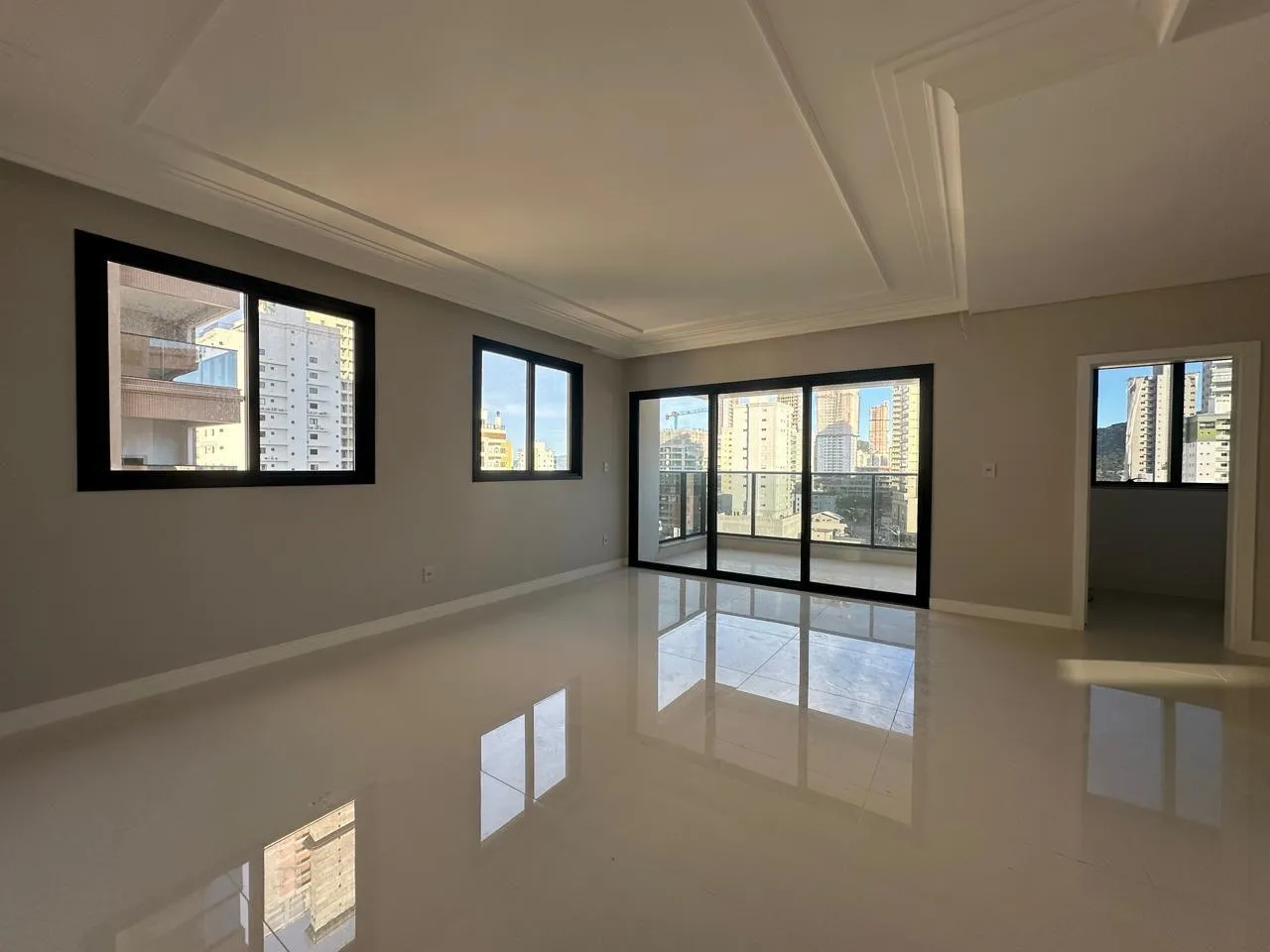 Imagem Apartamento à venda com 92.9m2 por R$ 1.680.000,00