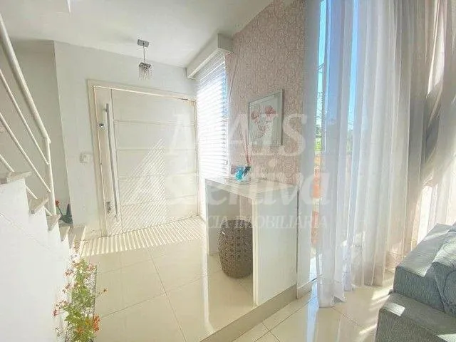 Imagem Ótima casa de alto padrão no bairro Centenário em Sapiranga/RS - 3 dormitórios
