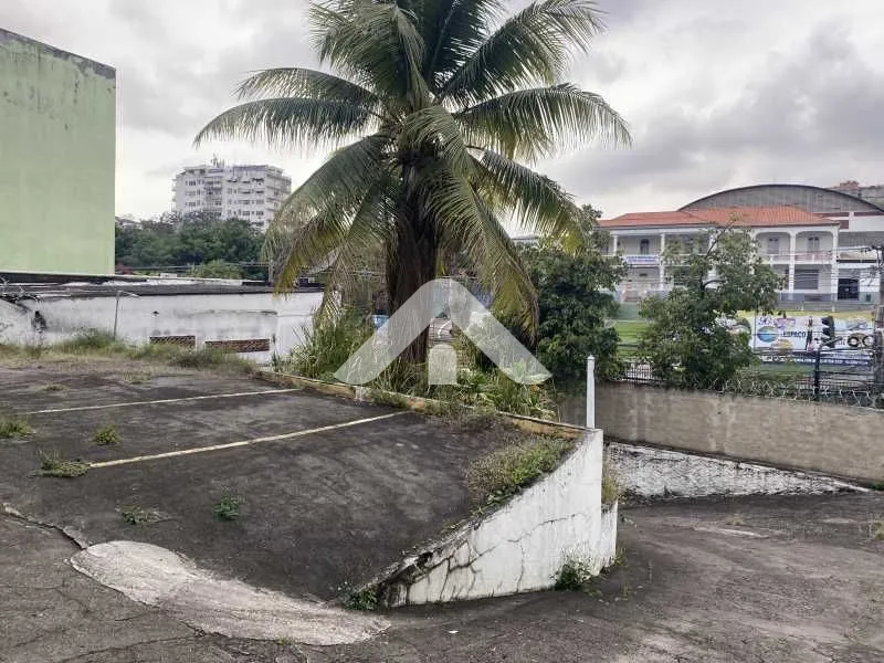 Imagem Terreno à Venda na Avenida Geremário Dantas - Pechincha, Rio de Janeiro
