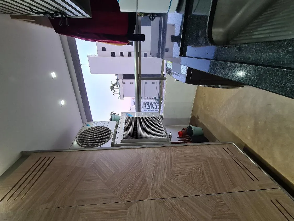 Imagem Apartamento aconchegante e versátil no Cambuí com quarto desmontável e moveis planejados.