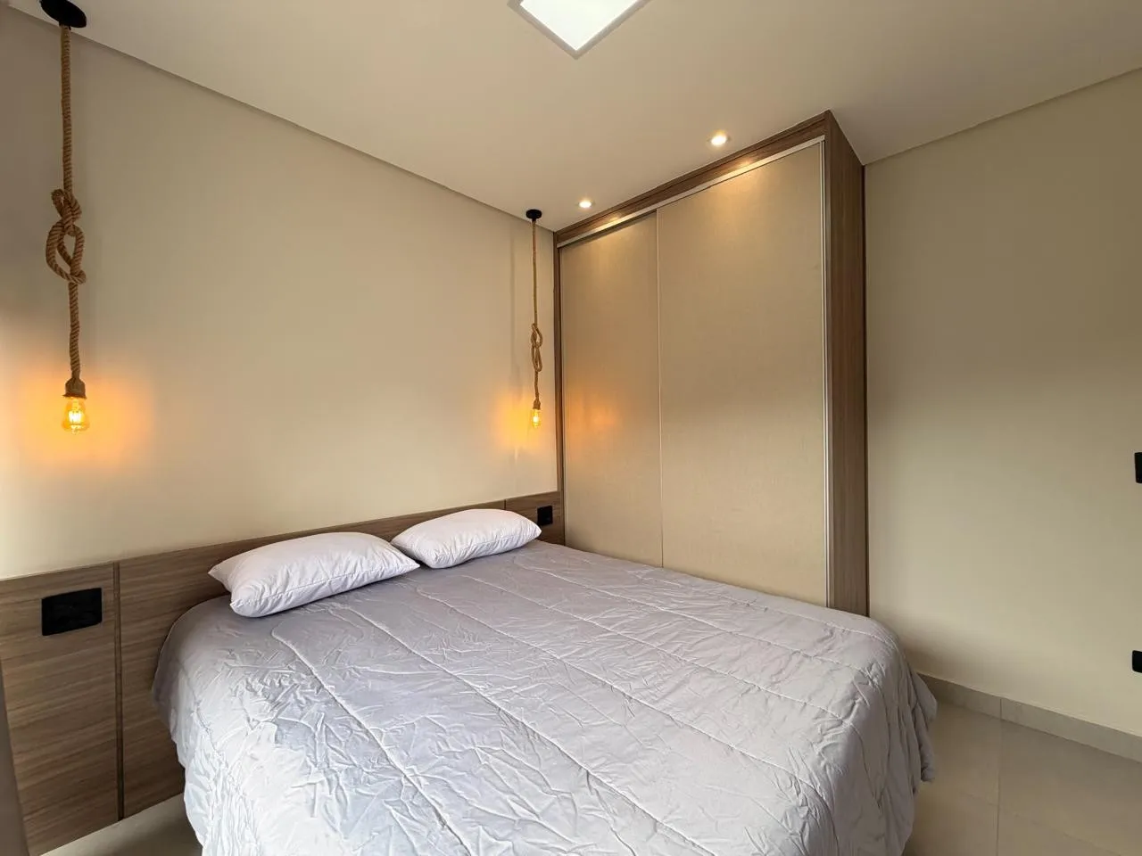 Imagem Casa para Venda em Peruíbe, Jardim Márcia, 6 dormitórios, 6 suítes, 2 banheiros, 4 vagas