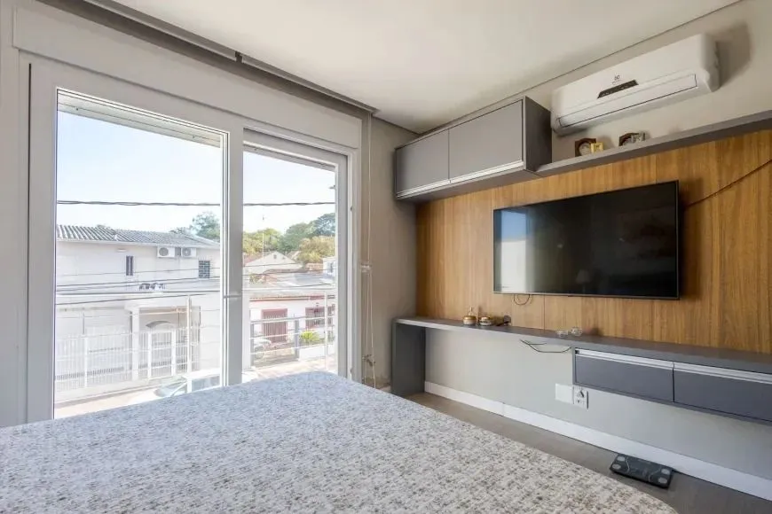 Imagem Casa semimobiliada, com churrasqueira, 3 suítes e 2 vagas no Jardim Itu Sabará