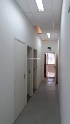 Imagem Galpão com 950m2 em Alphaville Industrial - Barueri