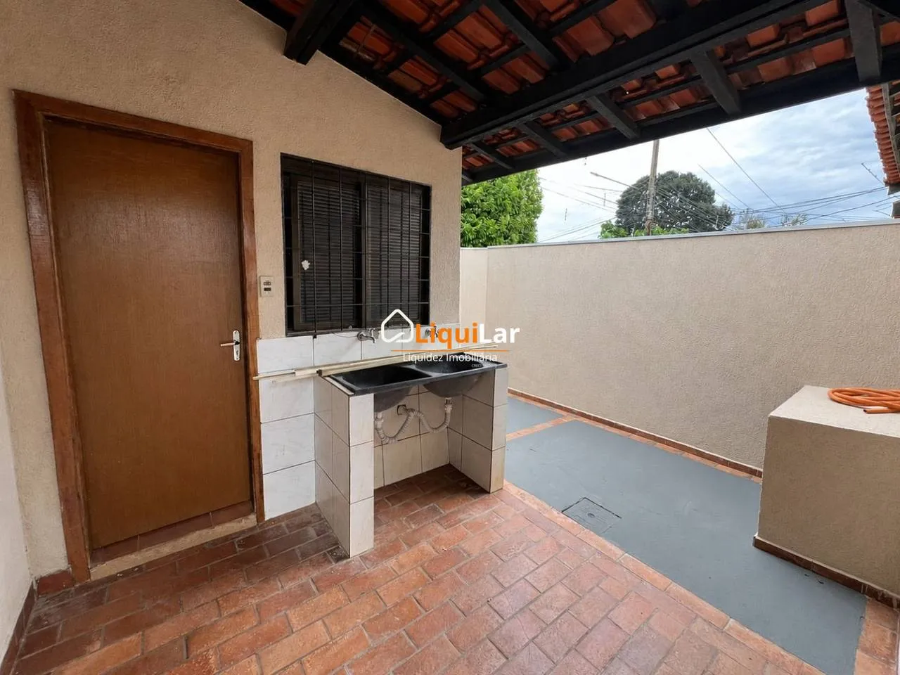 Imagem Casa para Locação no Monte Castelo | 3 Quartos, Quintal Amplo e Espaço Gourmet