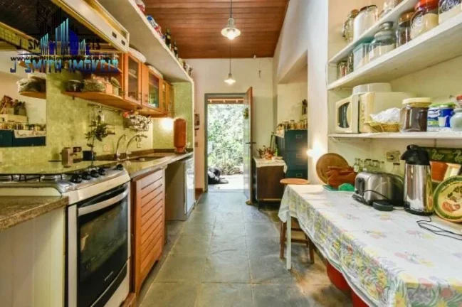 Imagem CASA ESPETACULAR EM TERRENO DE 2.300m² EM CONDOMÍNIO FECHADO.