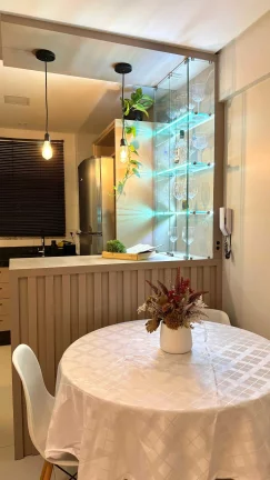 Imagem Apartamento mobiliado com 2 suítes e 1 vaga de garagem em Balneário Perequê