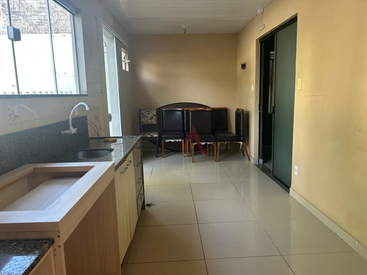 Imagem Sobrado com 3 dormitórios para locação,217.80 m², TRIANON, GUARAPUAVA - PR