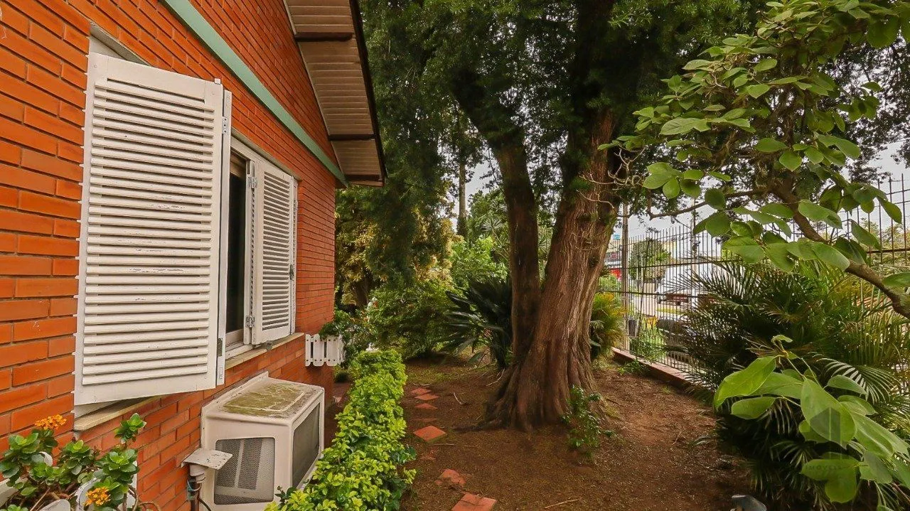 Imagem Terreno com 1353 m² no centro de Esteio / RS.