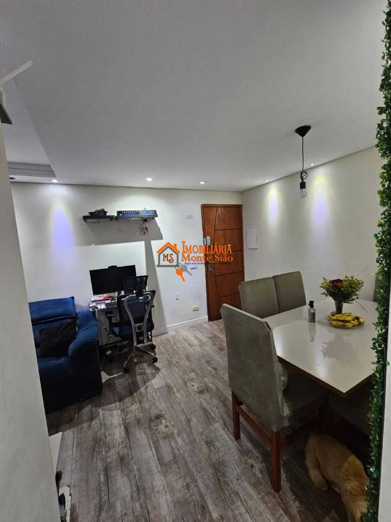 Imagem Apartamento com 2 dormitórios à venda, 54 m² por R$ 335.000,00 - Residencial e Comercial Guarulhos - Guarulhos/SP
