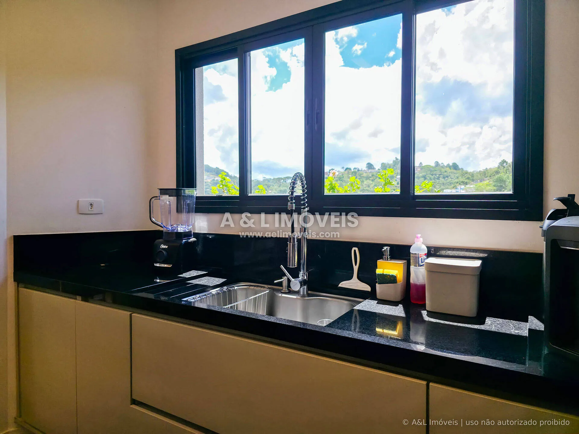 Imagem Casa em Condomínio | Campos do Jordão | 4 Suítes e Porteira Fechada
