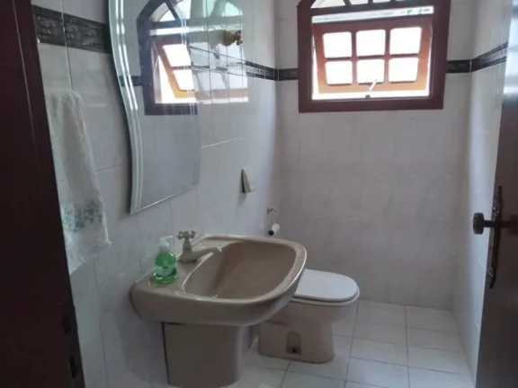 Imagem EXCELENTE CASA ISOLADA NO MARACANÃ COM 4 SUÍTES E 4 VAGAS!!!