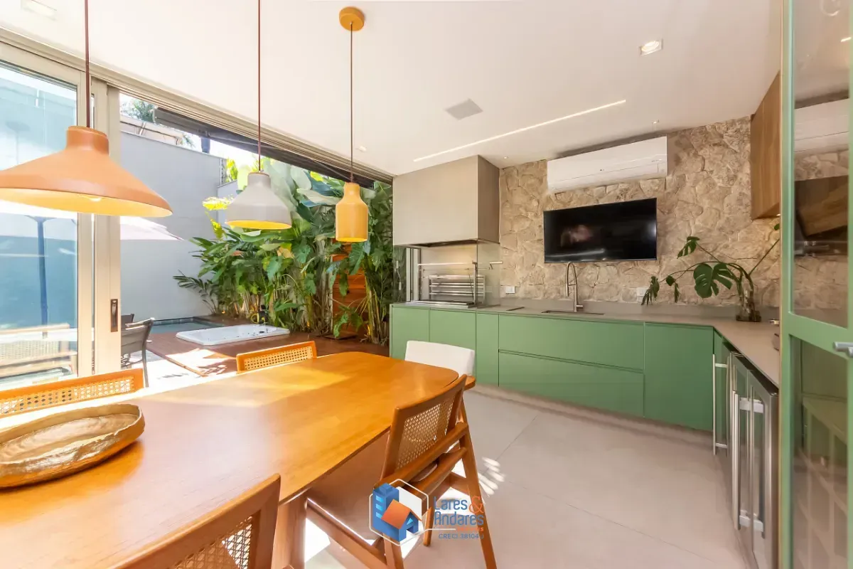 Imagem Casa no condomínio CONDOMINIO LAZULI para venda com 3 quartos, sendo 3 suítes, 404m²
