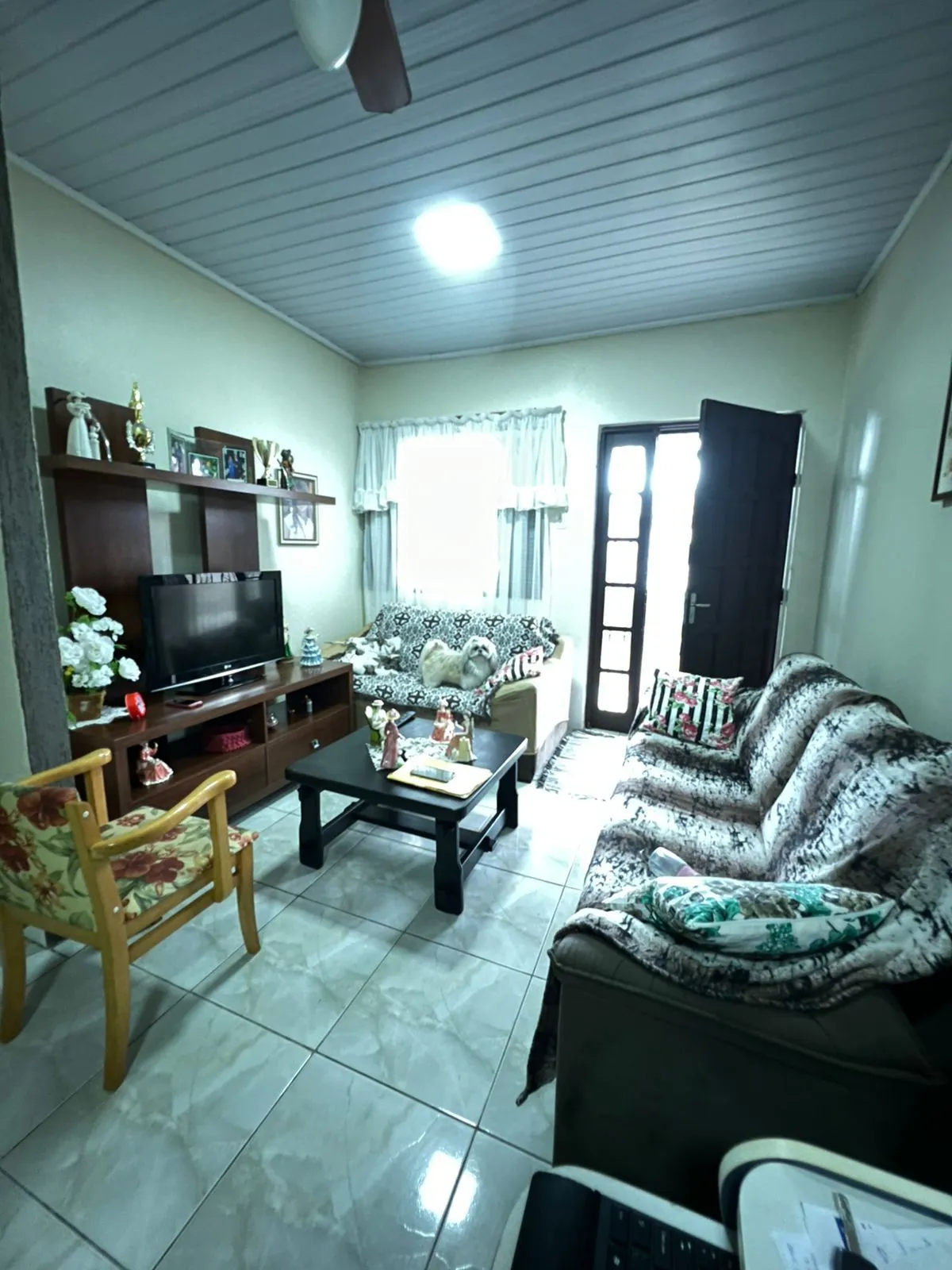 Imagem Casa no bairro Guarujá - Zona Sul de Porto Alegre