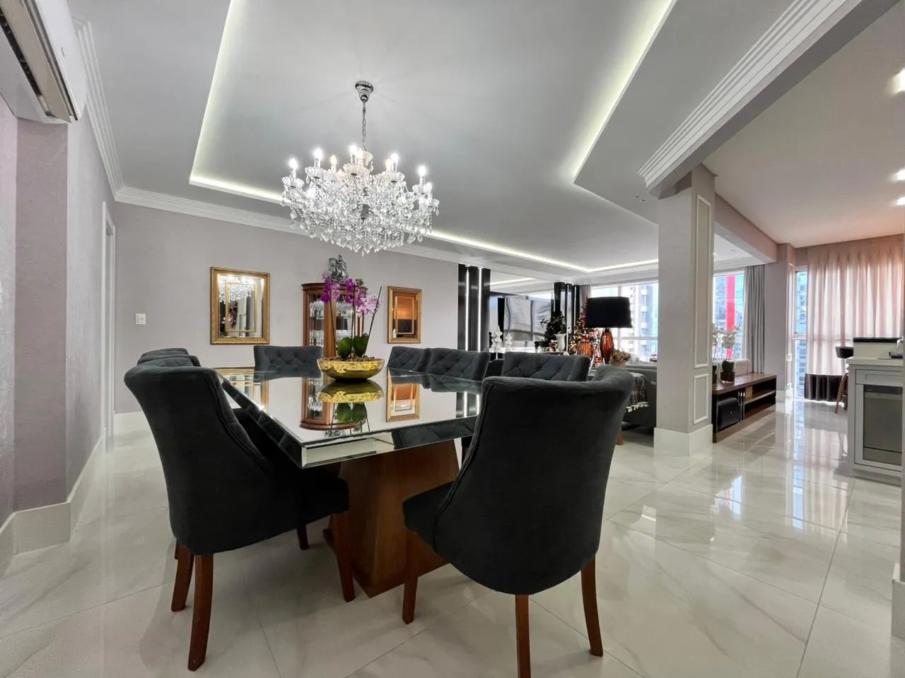 Imagem Apartamento com vista para o mar à venda com 197.9m2 por R$ 5.200.000,00