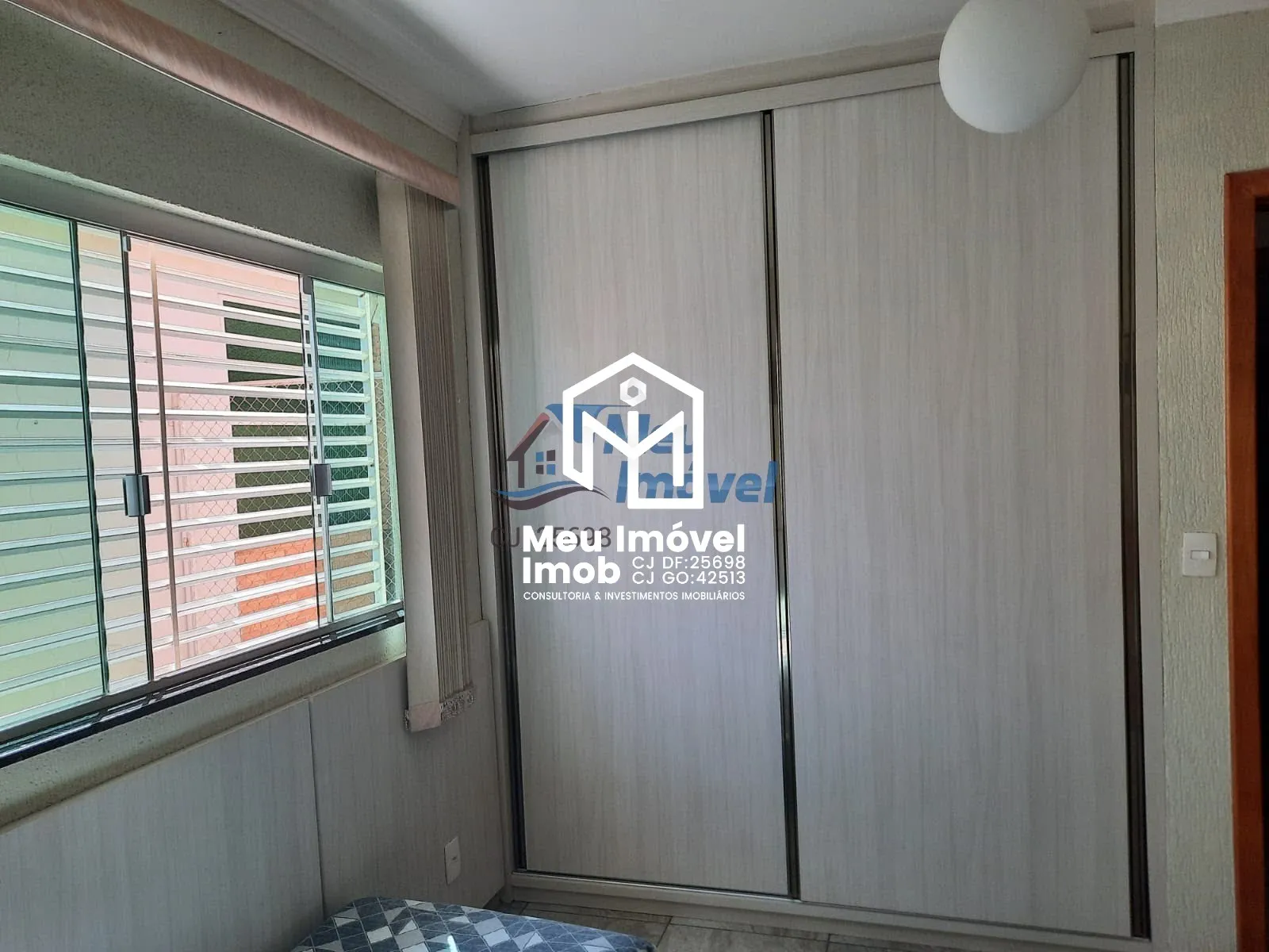 Imagem Casa 3 Quartos 1 Suíte 2 Vagas 900m² Valparaíso/GO